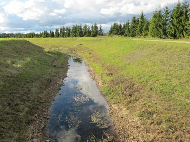 Maakond: Harjumaa Veekogu nimi: Jägala - Pirita kanal Pildistamise aeg: 20. september 2010 Pildistaja: H. Timm Pildistamise koht: sillalt Asimuut: