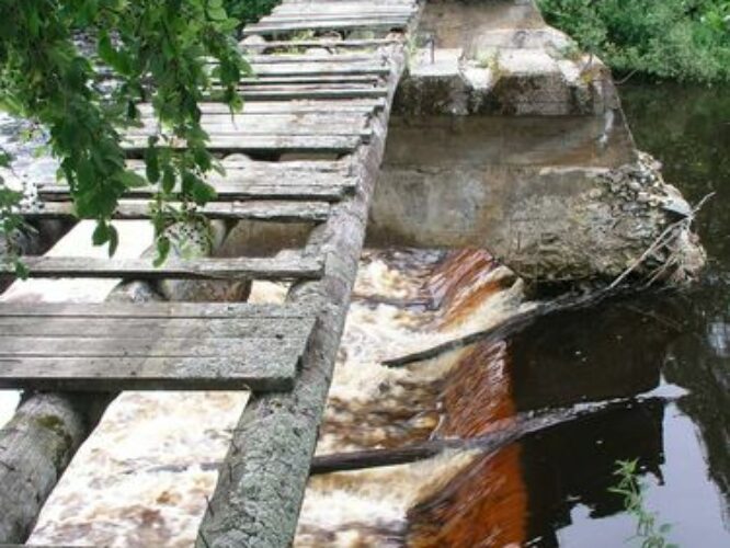 | Maakond: Harjumaa Veekogu nimi: Jägala jõgi Pildistamise aeg: 28. juuli 2009 Pildistaja: H. Timm Pildistamise koht: Kehrast 3 km Asimuut: