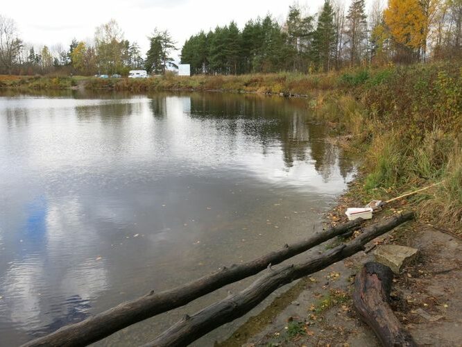 Maakond: Harjumaa Veekogu nimi: Jägala jõgi Pildistamise aeg: 19. oktoober 2013 Pildistaja: H. Timm Pildistamise koht: Linnamäe paisjärv Asimuut: