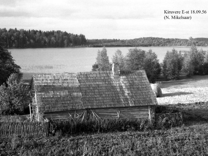 Maakond: Harjumaa Veekogu nimi: Kiruvere järv Pildistamise aeg: 18. september 1956 Pildistaja: N. Mikelsaar Pildistamise koht: E kaldalt Asimuut: