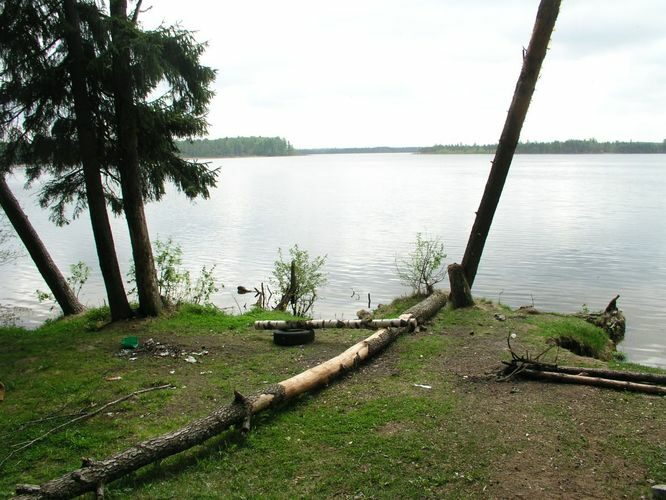 Maakond: Ida-Virumaa Veekogu nimi: Konsu järv Pildistamise aeg: 23. mai 2006 Pildistaja: H. Timm Pildistamise koht: teadmata Asimuut: