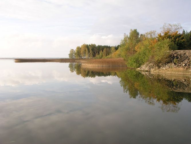 Maakond: Harjumaa Veekogu nimi: Ülemiste järv Pildistamise aeg: 12. oktoober 2006 Pildistaja: H. Timm Pildistamise koht: teadmata Asimuut: