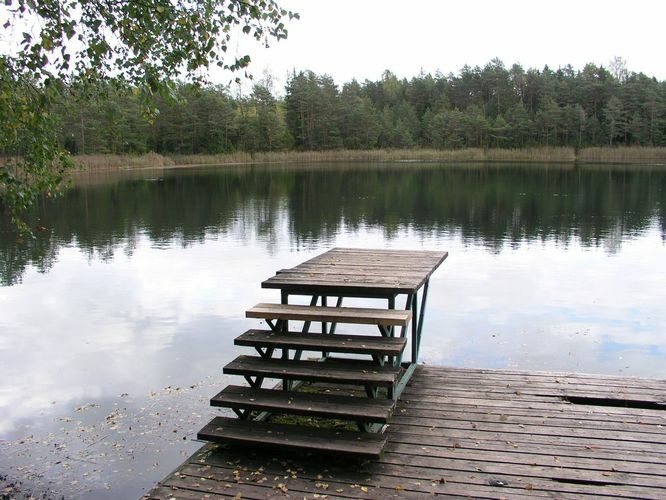 Maakond: Lääne-Virumaa Veekogu nimi: Äntu Valgejärv Pildistamise aeg: 23. september 2009 Pildistaja: H. Timm Pildistamise koht: teadmata Asimuut: