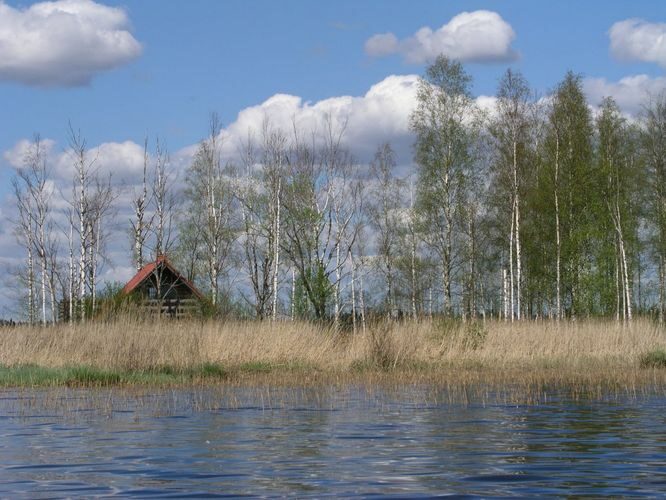 Maakond: Jõgevamaa Veekogu nimi: Endla järv Pildistamise aeg: 20. mai 2005 Pildistaja: H. Timm Pildistamise koht: maja Asimuut: