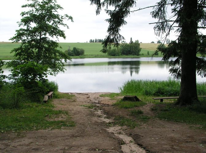 Maakond: Põlvamaa Veekogu nimi: Erastvere järv Pildistamise aeg: 28. juuni 2007 Pildistaja: H. Timm Pildistamise koht: teadmata Asimuut: