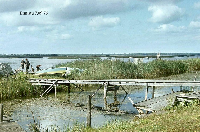 Maakond: Pärnumaa Veekogu nimi: Ermistu järv Pildistamise aeg: 7. september 1976 Pildistaja: N. Mikelsaar Pildistamise koht: teadmata Asimuut: