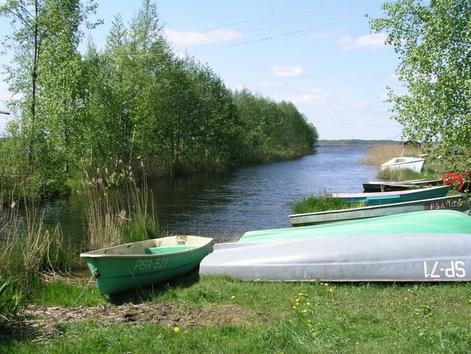 Maakond: Pärnumaa Veekogu nimi: Ermistu järv Pildistamise aeg: 13. mai 2008 Pildistaja: H. Timm Pildistamise koht: teadmata Asimuut: