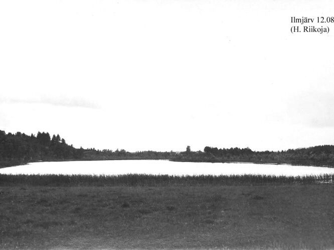 Maakond: Jõgevamaa Veekogu nimi: Ilmjärv Pildistamise aeg: 12. august 1928 Pildistaja: H. Riikoja Pildistamise koht: NE otsast Asimuut: SW