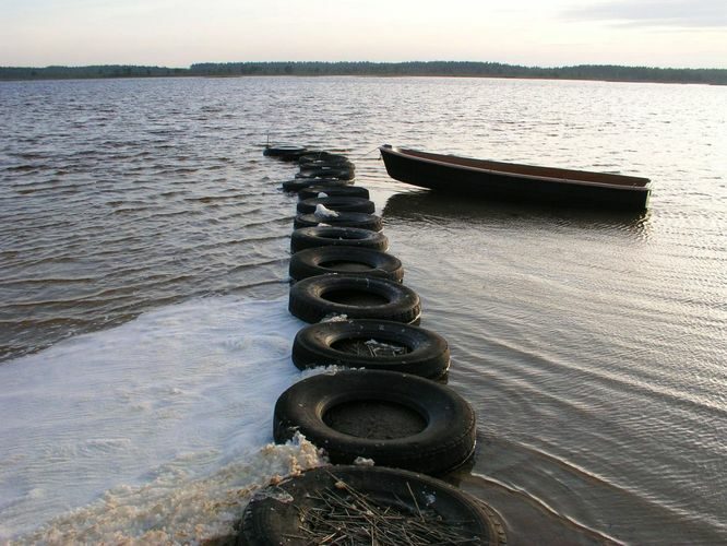 Maakond: Saaremaa Veekogu nimi: Järise järv Pildistamise aeg: 26. mai 2005 Pildistaja: H. Timm Pildistamise koht: teadmata Asimuut: