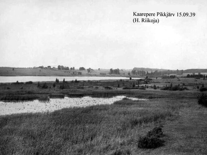 Maakond: Jõgevamaa Veekogu nimi: Kaarepere Pikkjärv Pildistamise aeg: 15. september 1939 Pildistaja: H. Riikoja Pildistamise koht: E kaldalt Asimuut: WNW