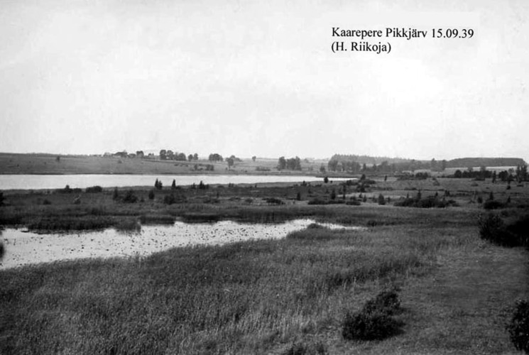 Maakond: Jõgevamaa Veekogu nimi: Kaarepere Pikkjärv Pildistamise aeg: 15. september 1939 Pildistaja: H. Riikoja Pildistamise koht: E kaldalt Asimuut: WNW