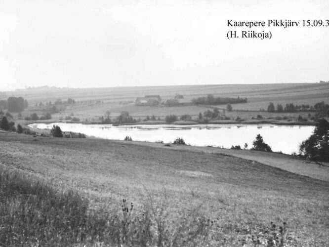 Maakond: Jõgevamaa Veekogu nimi: Kaarepere Pikkjärv Pildistamise aeg: 15. september 1939 Pildistaja: H. Riikoja Pildistamise koht: SE ots Asimuut: SSW