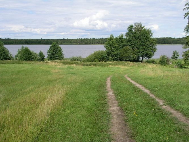 Maakond: Jõgevamaa Veekogu nimi: Kaiavere järv Pildistamise aeg: 20. juuli 2007 Pildistaja: H. Timm Pildistamise koht: teadmata Asimuut: