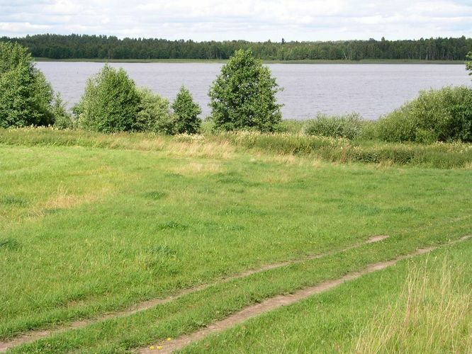 Maakond: Jõgevamaa Veekogu nimi: Kaiavere järv Pildistamise aeg: 20. juuli 2007 Pildistaja: H. Timm Pildistamise koht: teadmata Asimuut: