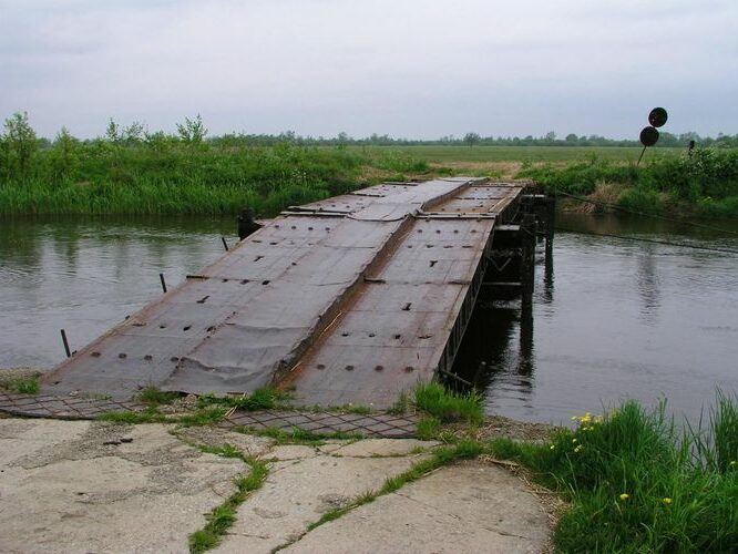 Maakond: Läänemaa Veekogu nimi: Kasari jõgi Pildistamise aeg: 4. juuni 2005 Pildistaja: H. Timm Pildistamise koht: teadmata Asimuut: