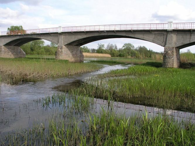 Maakond: Läänemaa Veekogu nimi: Kasari jõgi Pildistamise aeg: 16. mai 2009 Pildistaja: H. Timm Pildistamise koht: alamjooks Asimuut: