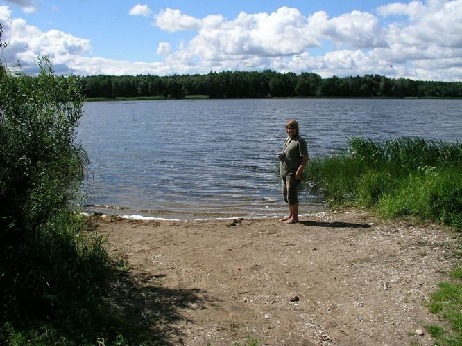 Maakond: Jõgevamaa Veekogu nimi: Lahepera järv Pildistamise aeg: 20. juuli 2007 Pildistaja: H. Timm Pildistamise koht: vana alajaama juurest Asimuut: