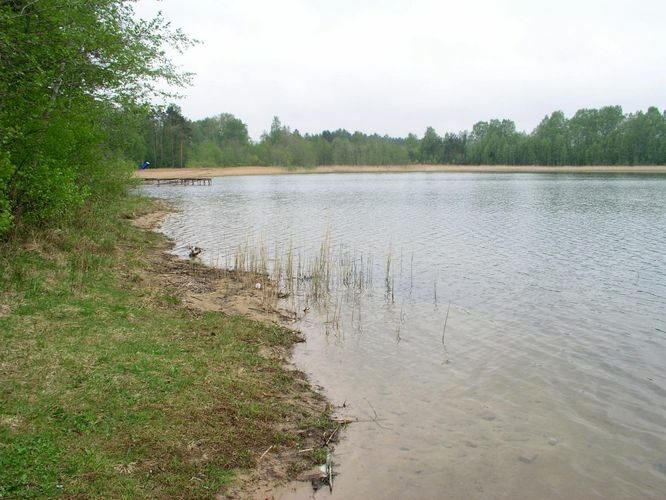 Maakond: Ida-Virumaa Veekogu nimi: Nõmmejärv Pildistamise aeg: 22. mai 2006 Pildistaja: H. Timm Pildistamise koht: teadmata Asimuut: