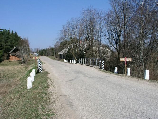 Maakond: Põlvamaa Veekogu nimi: Orajõgi Pildistamise aeg: 26. aprill 2009 Pildistaja: H. Timm Pildistamise koht: Mustajõe Asimuut: