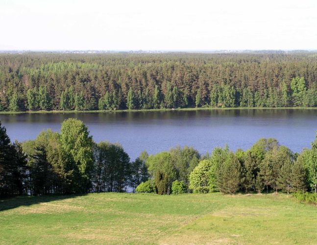 Maakond: Põlvamaa Veekogu nimi: Õrsava järv Pildistamise aeg: juuni 2004 Pildistaja: H. Timm Pildistamise koht: tornist Asimuut: