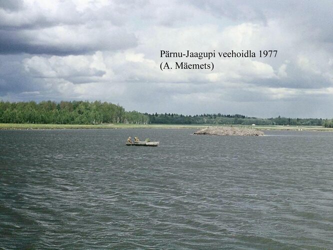 Maakond: Pärnumaa Veekogu nimi: Pärnu-Jaagupi veehoidla Pildistamise aeg: 1977 Pildistaja: A. Mäemets Pildistamise koht: teadmata Asimuut: