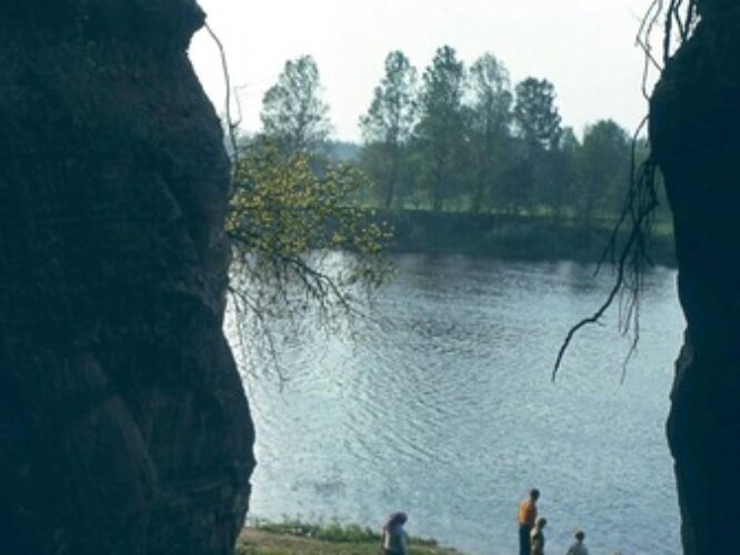 Maakond: Pärnumaa Veekogu nimi: Pärnu jõgi Pildistamise aeg: 2. juuni 1980 Pildistaja: A. Mäemets Pildistamise koht: Tori Asimuut: