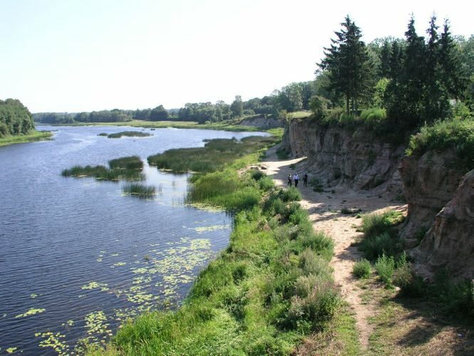 Maakond: Pärnumaa Veekogu nimi: Pärnu jõgi Pildistamise aeg: 16. mai 2006 Pildistaja: H. Timm Pildistamise koht: Tori Asimuut: