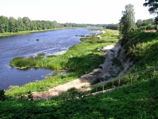 Maakond: Pärnumaa Veekogu nimi: Pärnu jõgi Pildistamise aeg: 16. mai 2006 Pildistaja: H. Timm Pildistamise koht: Tori Asimuut: