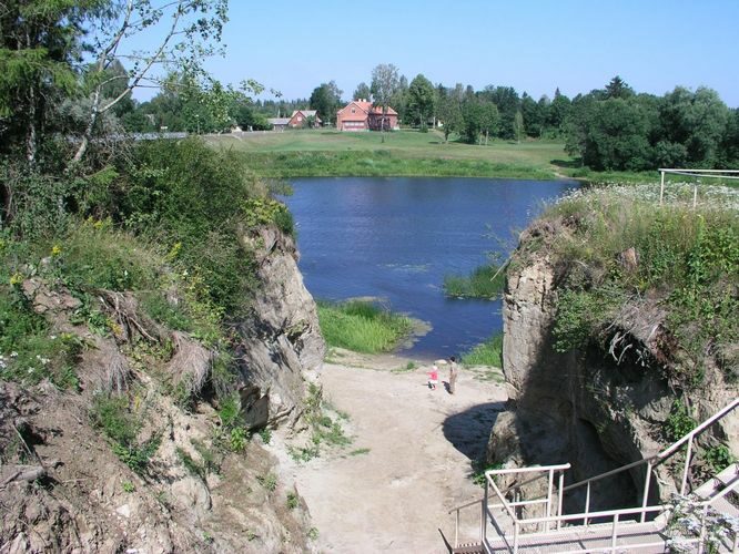 Maakond: Pärnumaa Veekogu nimi: Pärnu jõgi Pildistamise aeg: 16. mai 2006 Pildistaja: H. Timm Pildistamise koht: Tori Asimuut: