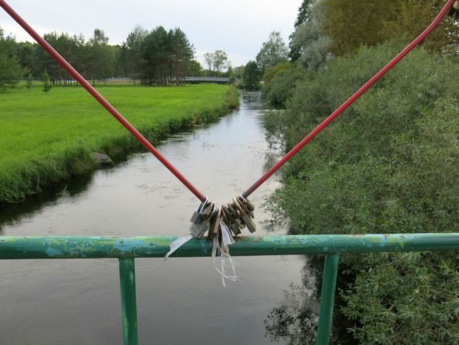 Maakond: Pärnumaa Veekogu nimi: Pärnu jõgi Pildistamise aeg: 13. august 2014 Pildistaja: H. Timm Pildistamise koht: Mündi Asimuut: