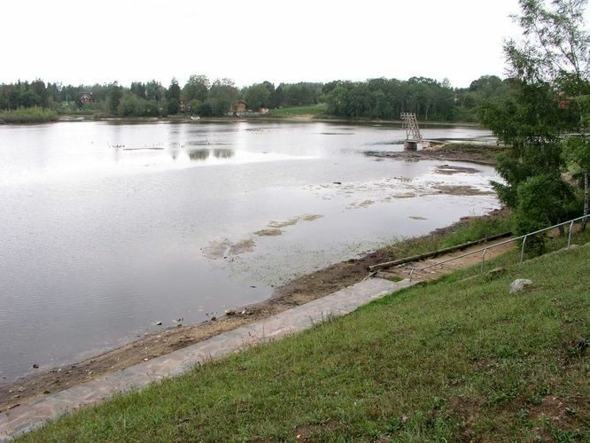 Maakond: Lääne-Virumaa Veekogu nimi: Porkuni paisjärv Pildistamise aeg: 6. september 2006 Pildistaja: H. Timm Pildistamise koht: teadmata Asimuut: