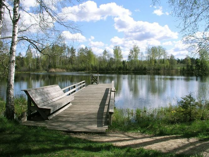 Maakond: Jõgevamaa Veekogu nimi: Prilljärv Pildistamise aeg: 20. mai 2005 Pildistaja: H. Timm Pildistamise koht: teadmata Asimuut: