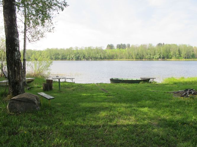 Maakond: Jõgevamaa Veekogu nimi: Raigastvere järv Pildistamise aeg: 20. mai 2011 Pildistaja: H. Timm Pildistamise koht: teadmata Asimuut: