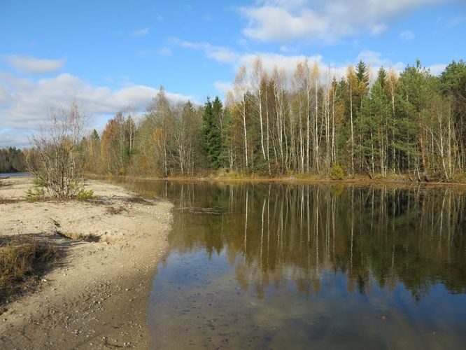 Maakond: Lääne-Virumaa Veekogu nimi: Selja karjäär Pildistamise aeg: 17. oktoober 2014 Pildistaja: H. Timm Pildistamise koht: teadmata Asimuut: