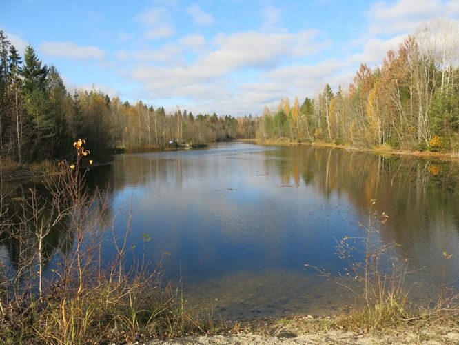 Maakond: Lääne-Virumaa Veekogu nimi: Selja karjäär Pildistamise aeg: 17. oktoober 2014 Pildistaja: H. Timm Pildistamise koht: teadmata Asimuut: