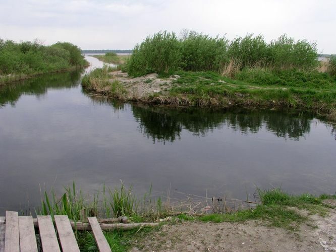 Maakond: Saaremaa Veekogu nimi: Suurlaht Pildistamise aeg: 27. mai 2005 Pildistaja: H. Timm Pildistamise koht: teadmata Asimuut: