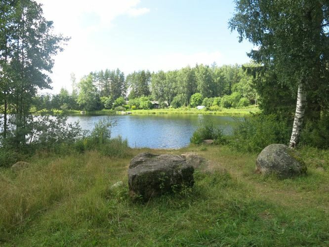 Maakond: Põlvamaa Veekogu nimi: Viinakua järv Pildistamise aeg: 1. august 2013 Pildistaja: H. Timm Pildistamise koht: teadmata Asimuut: