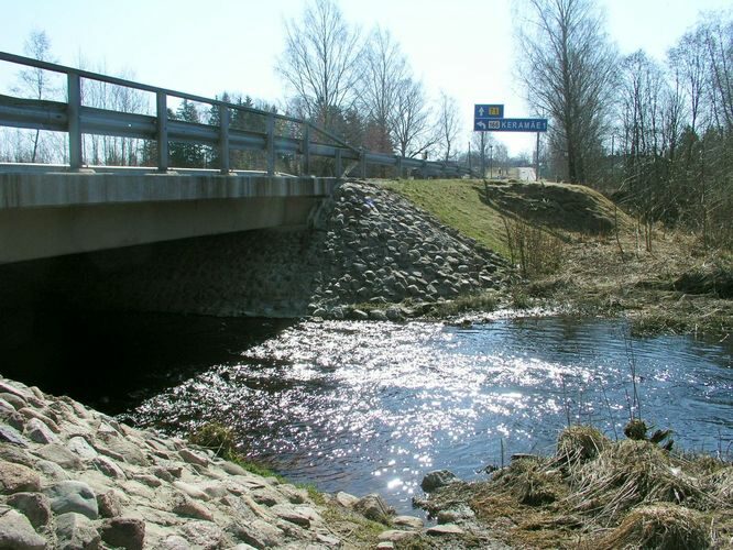 Maakond: Põlvamaa Veekogu nimi: Võhandu jõgi Pildistamise aeg: 26. aprill 2009 Pildistaja: H. Timm Pildistamise koht: Ritsike Asimuut: