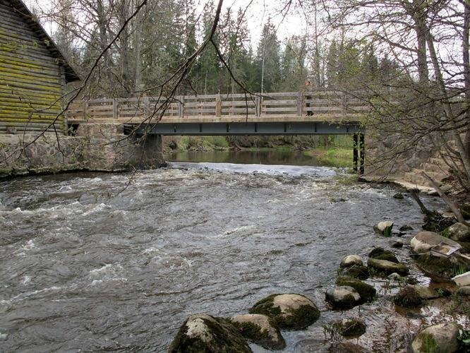 Maakond: Põlvamaa Veekogu nimi: Võhandu jõgi Pildistamise aeg: 5. mai 2012 Pildistaja: H. Timm Pildistamise koht: Süvahavva Asimuut: