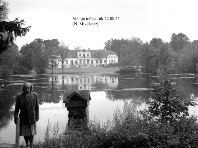 Maakond: Lääne-Virumaa Veekogu nimi: Vohnja mõisa tiik Pildistamise aeg: 22. august 1955 Pildistaja: N. Mikelsaar Pildistamise koht: teadmata Asimuut: