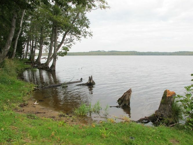 Maakond: Valgamaa Veekogu nimi: Aheru järv Pildistamise aeg: 13. september 2010 Pildistaja: H. Timm Pildistamise koht: Oore Asimuut: