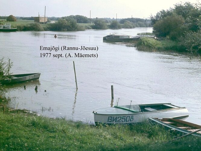 Maakond: Tartumaa Veekogu nimi: Emajõgi Pildistamise aeg: september 1977 Pildistaja: A. Mäemets Pildistamise koht: Rannu-J Asimuut: