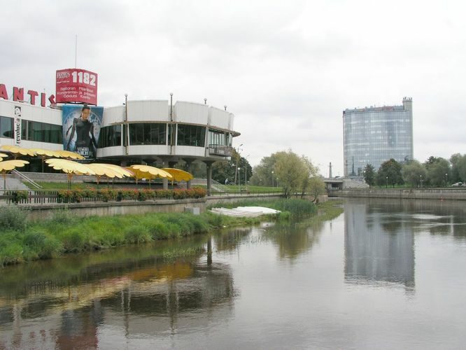 Maakond: Tartumaa Veekogu nimi: Emajõgi Pildistamise aeg: 16. september 2003 Pildistaja: H. Timm Pildistamise koht: teadmata Asimuut: