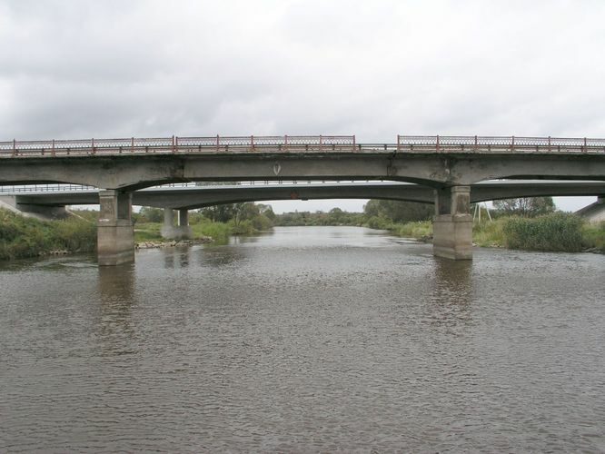 Maakond: Tartumaa Veekogu nimi: Emajõgi Pildistamise aeg: 16. september 2003 Pildistaja: H. Timm Pildistamise koht: teadmata Asimuut: