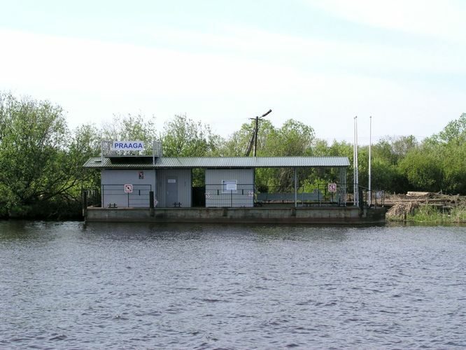 Maakond: Tartumaa Veekogu nimi: Emajõgi Pildistamise aeg: 16. september 2003 Pildistaja: H. Timm Pildistamise koht: Praaga Asimuut: