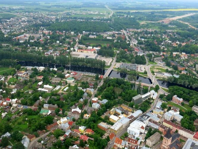 Maakond: Tartumaa Veekogu nimi: Emajõgi Pildistamise aeg: 29. mai 2013 Pildistaja: H. Timm Pildistamise koht: aerofoto Asimuut: