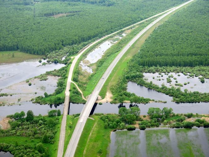 Maakond: Tartumaa Veekogu nimi: Emajõgi Pildistamise aeg: 29. mai 2013 Pildistaja: H. Timm Pildistamise koht: aerofoto Asimuut: