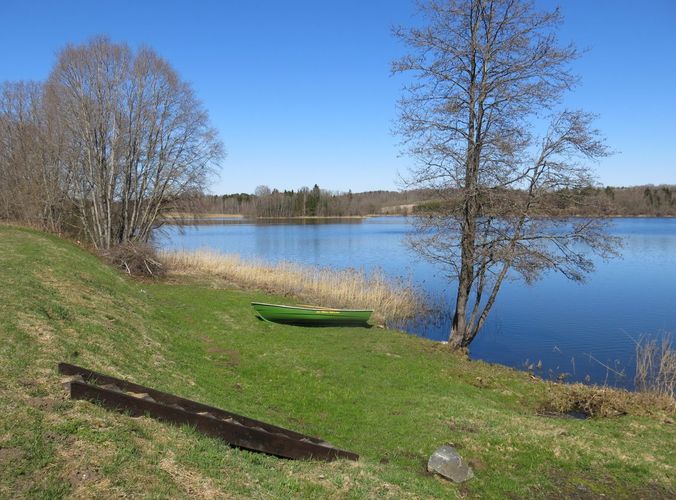 Maakond: Valgamaa Veekogu nimi: Kaarna järv Pildistamise aeg: 6. mai 2013 Pildistaja: H. Timm Pildistamise koht: teadmata Asimuut: