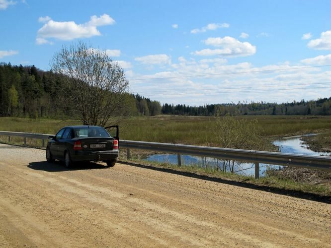 Maakond: Tartumaa Veekogu nimi: Kavilda jõgi Pildistamise aeg: 5. mai 2011 Pildistaja: H. Timm Pildistamise koht: Kentsi paisjärv Asimuut: