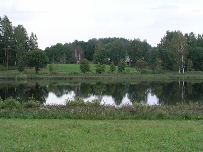 Maakond: Valgamaa Veekogu nimi: Mähkli järv Pildistamise aeg: august 2006 Pildistaja: H. Timm Pildistamise koht: teadmata Asimuut: